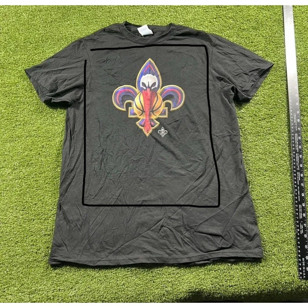 Men’s M - Fanatics NBA New Orleans Pelicans Basketball T-Shirt Navy NWOt